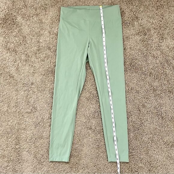 Koral Green Sage High Rise Black Out Athletic Exercise Legging’s SZ L NWOT - Picture 10 of 13